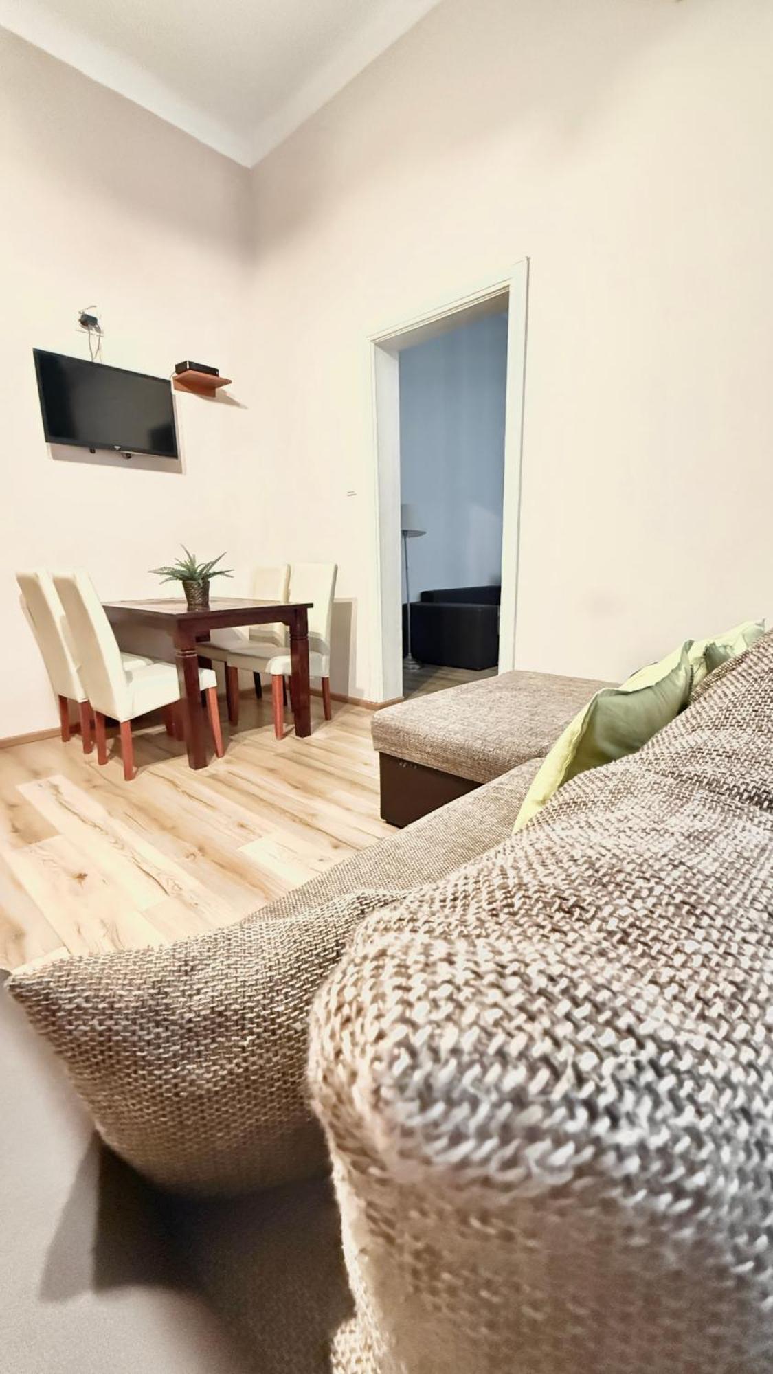 Central Walk Fashionstreet Apartmnts Budapest Exterior foto